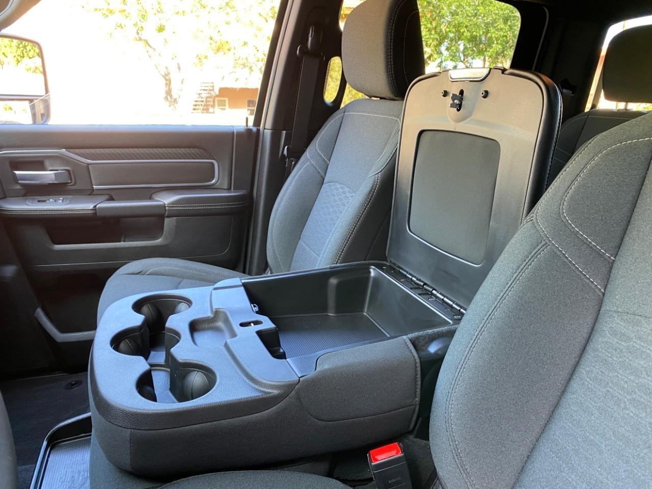 RAM 2500 Big Horn Crew Cab 4WD 2025
