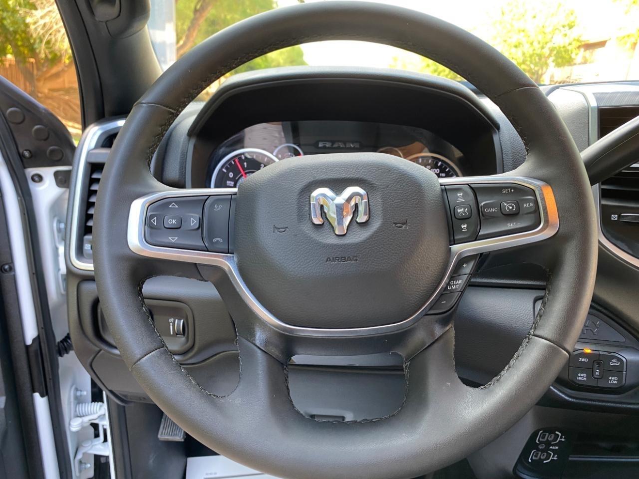 RAM 2500 Big Horn Crew Cab 4WD 2025