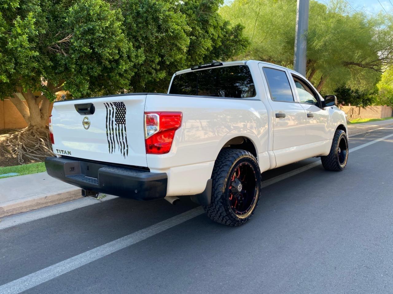 Nissan Titan S Crew Cab 2WD 2022