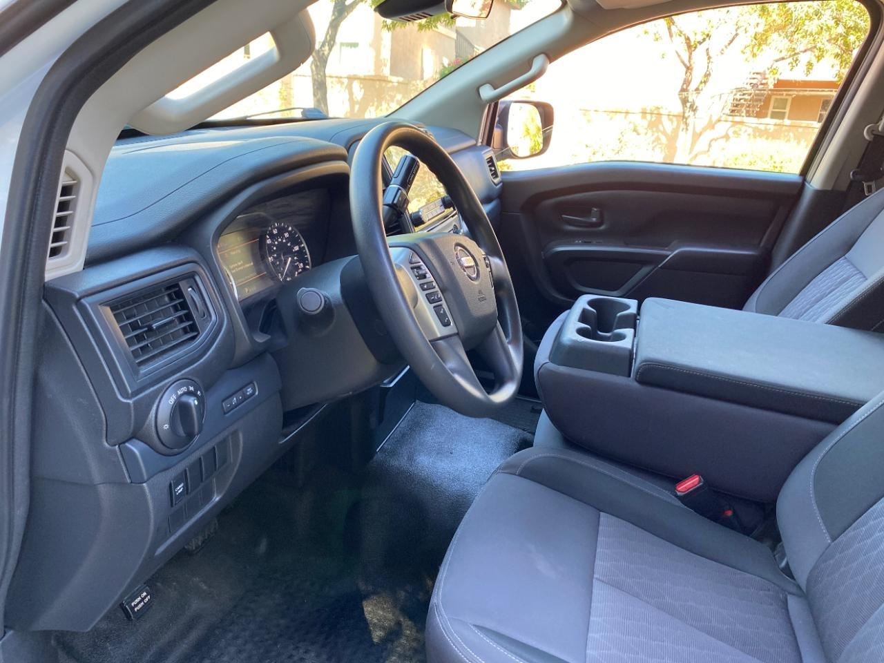 Nissan Titan S Crew Cab 2WD 2022