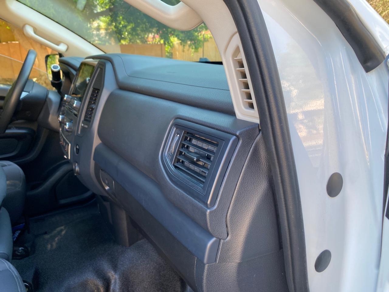 Nissan Titan S Crew Cab 2WD 2022