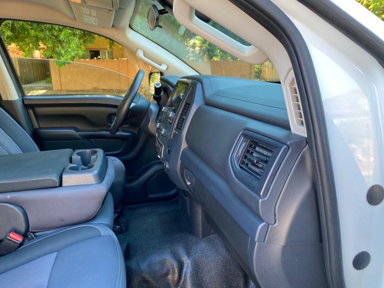 Nissan Titan S Crew Cab 2WD 2022
