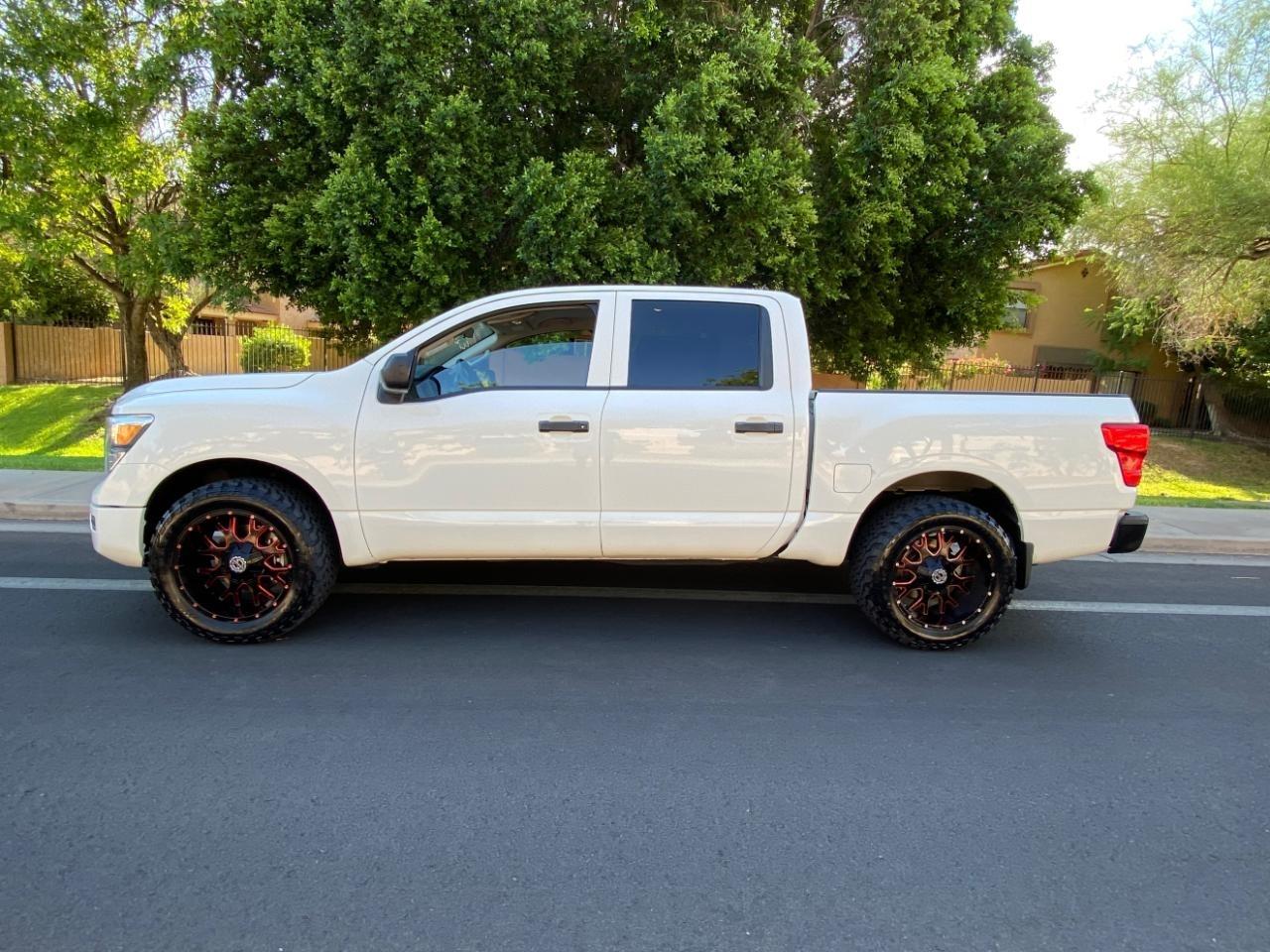 Nissan Titan S Crew Cab 2WD 2022
