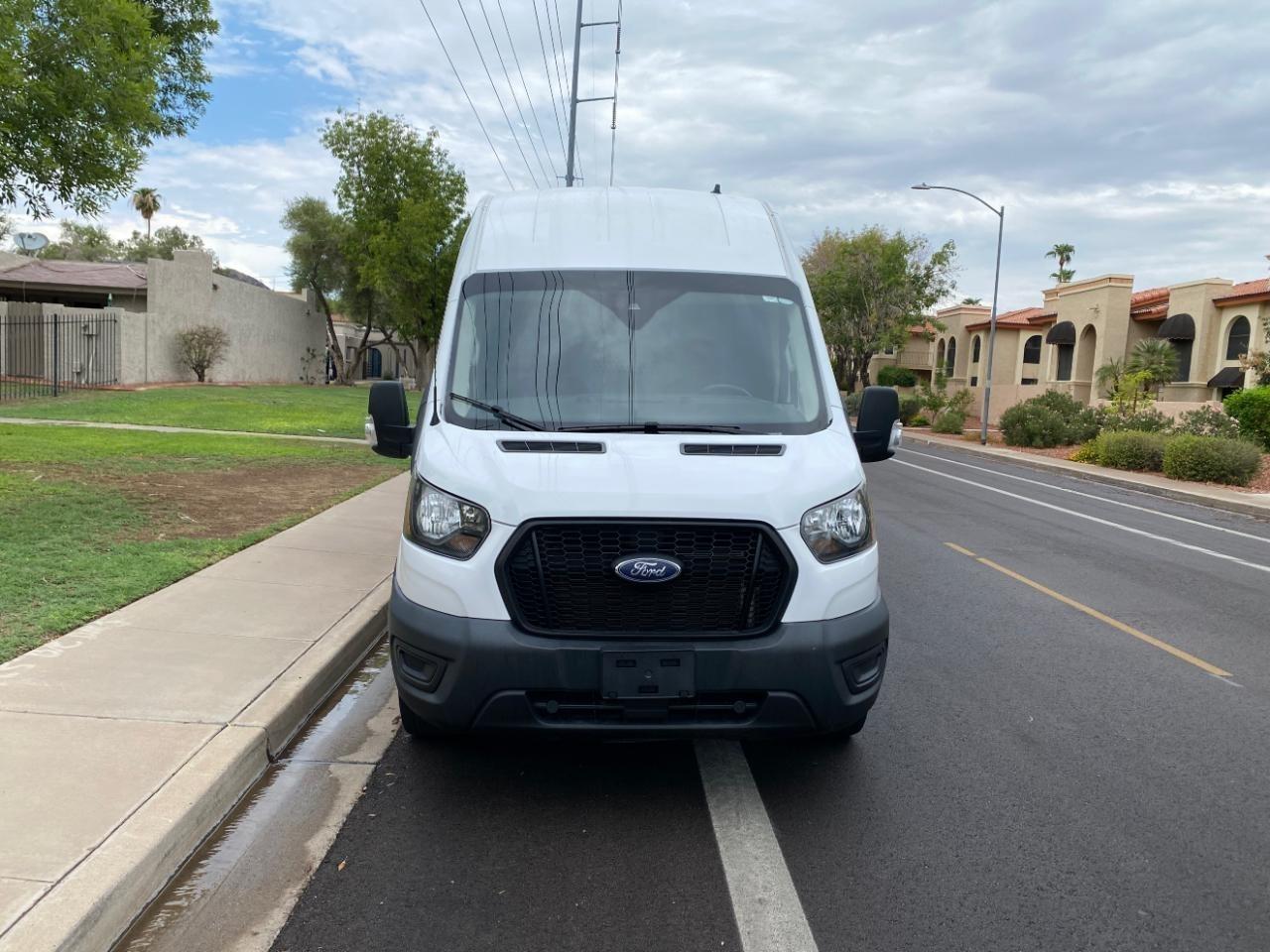 Ford Transit 250 Van Low Roof w/Sliding Pass. 130-in. WB 2021