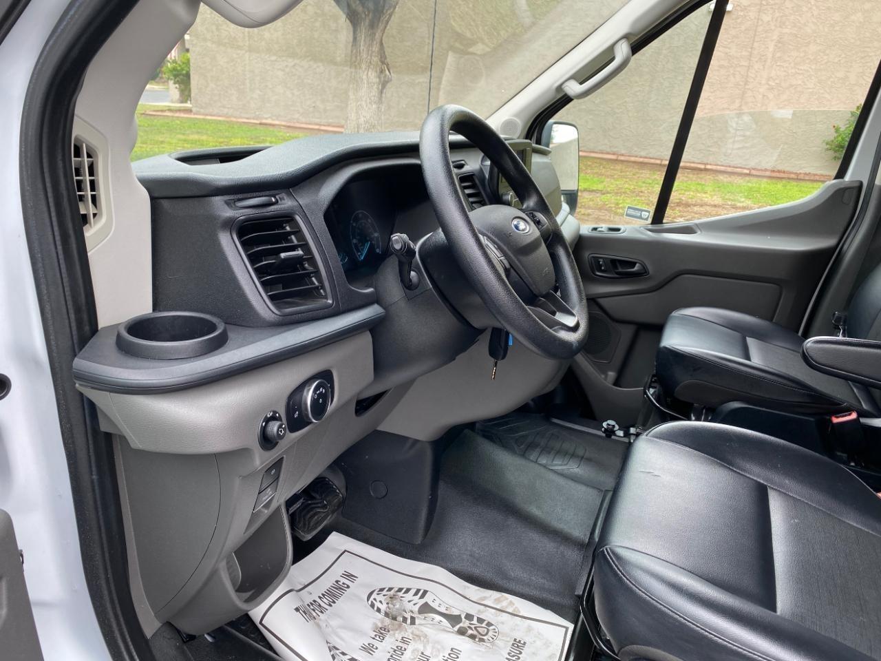 Ford Transit 250 Van Low Roof w/Sliding Pass. 130-in. WB 2021