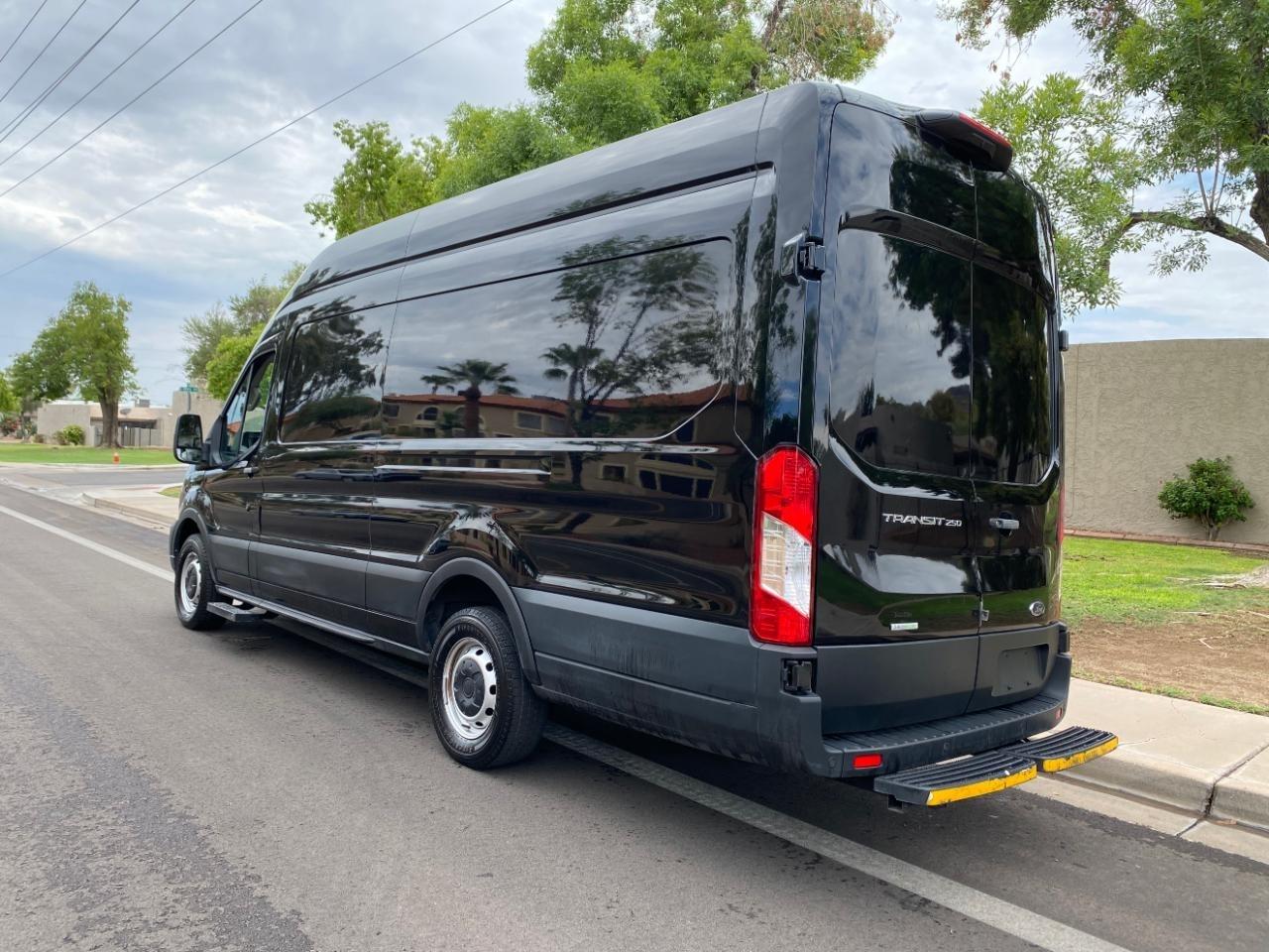 Ford Transit 250 Van High Roof w/Sliding Pass. 148-in. WB EL 2023