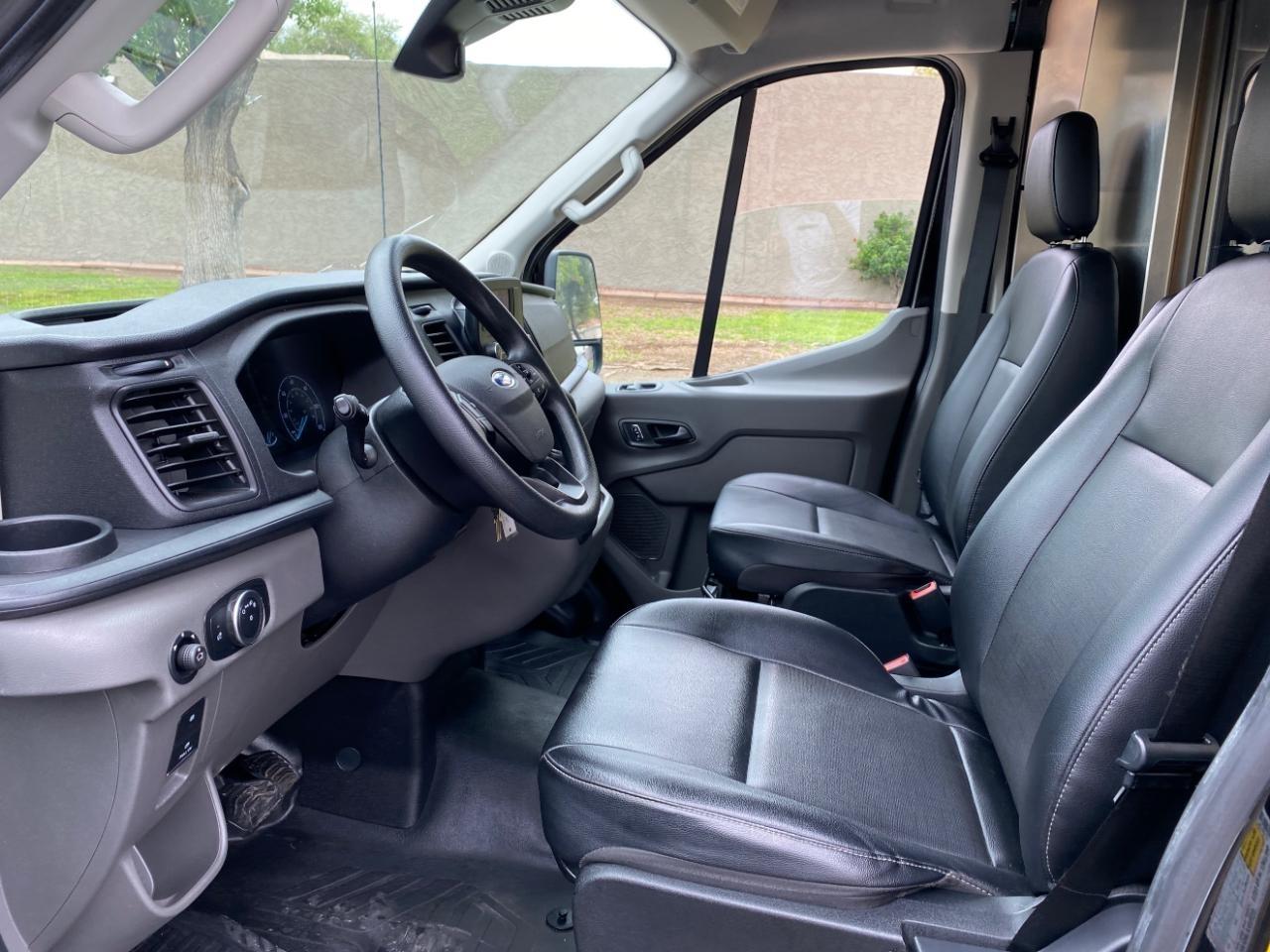 Ford Transit 250 Van High Roof w/Sliding Pass. 148-in. WB EL 2023