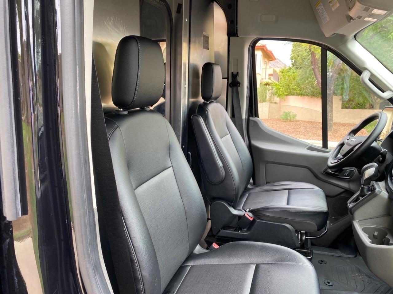 Ford Transit 250 Van High Roof w/Sliding Pass. 148-in. WB EL 2023