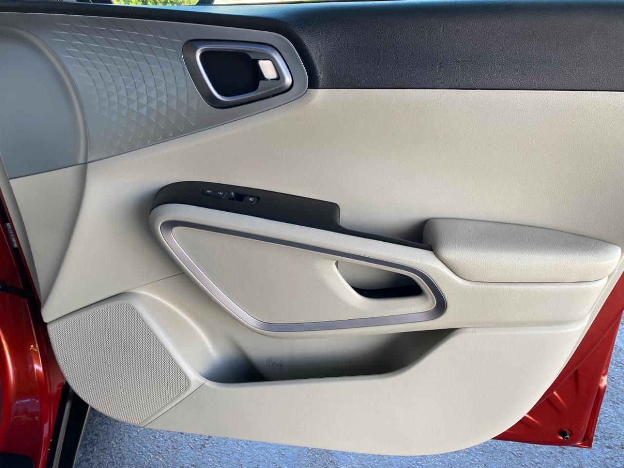 Kia Soul LX CVT 2024
