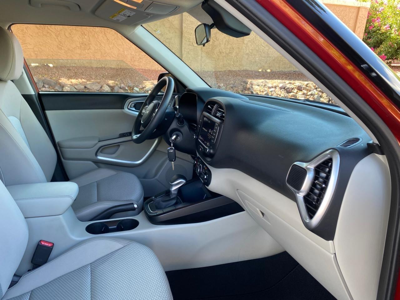 Kia Soul LX CVT 2024