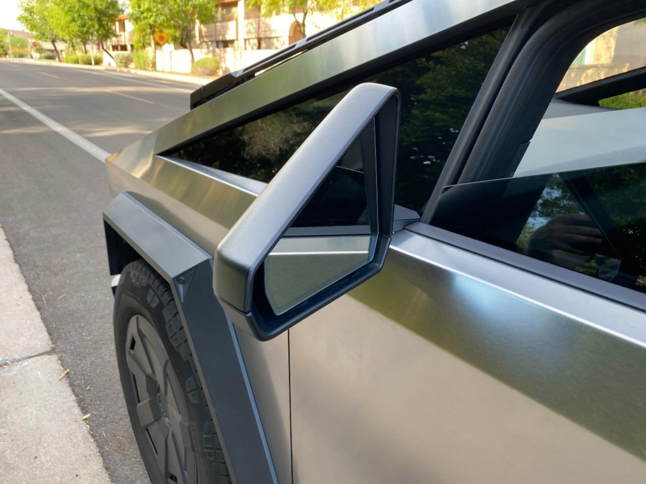Tesla Cybertruck Base 2025