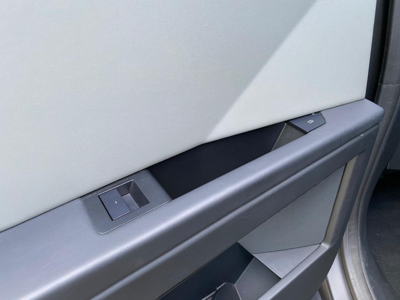 Tesla Cybertruck Base 2025