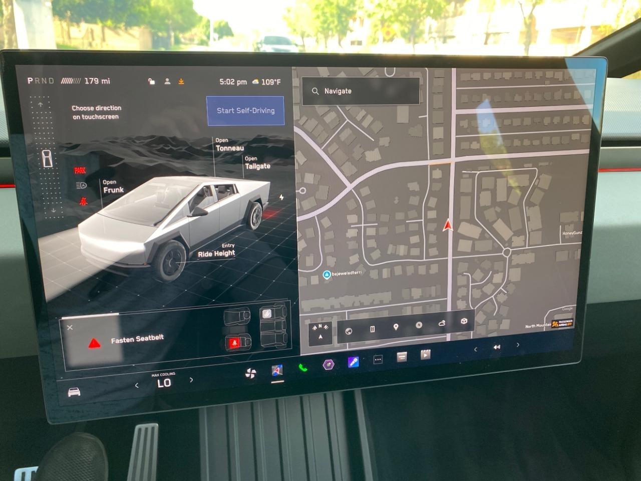 Tesla Cybertruck Base 2025