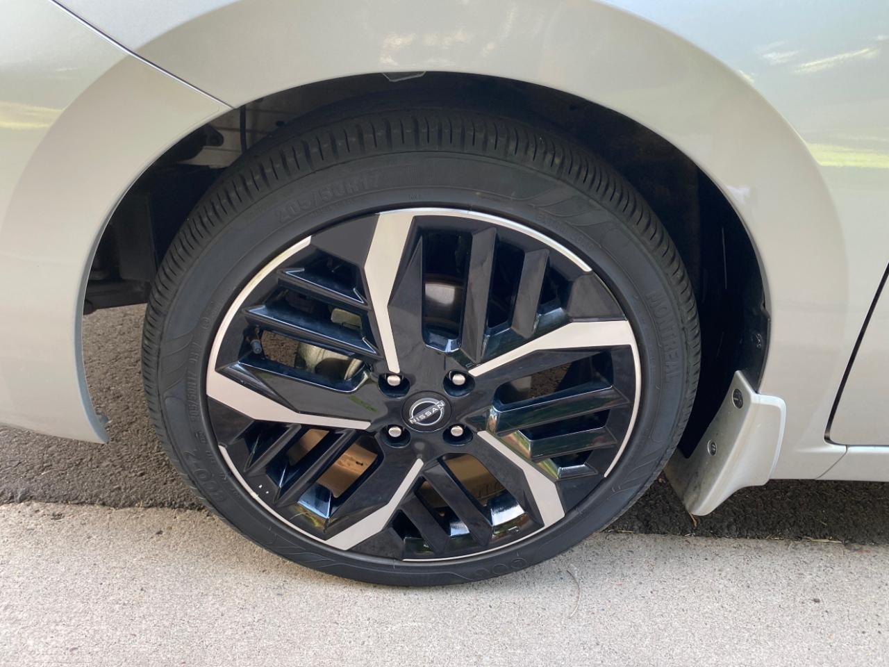 Nissan Versa SR 2025