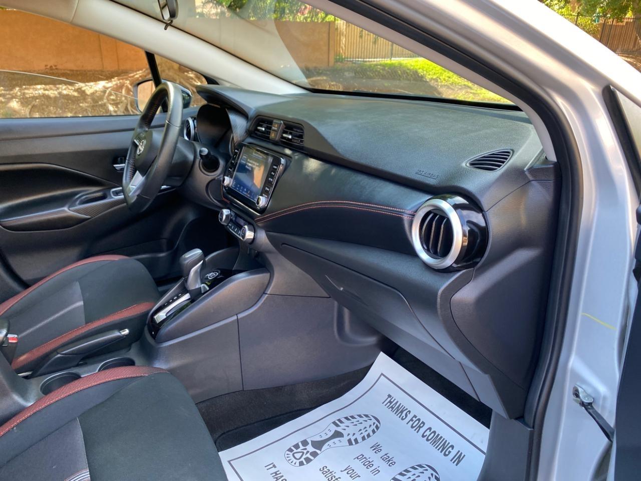 Nissan Versa SR 2025