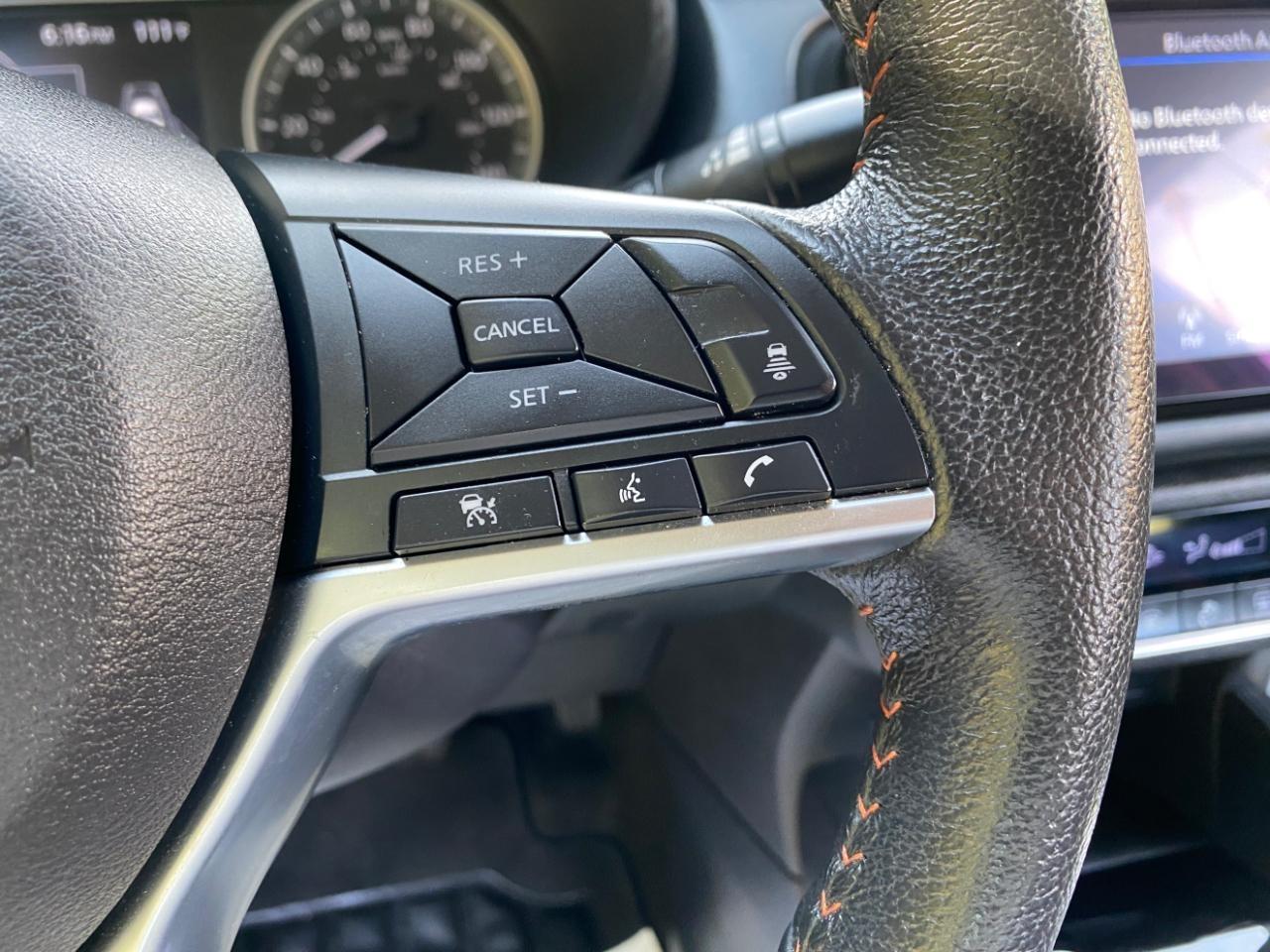 Nissan Versa SR 2025