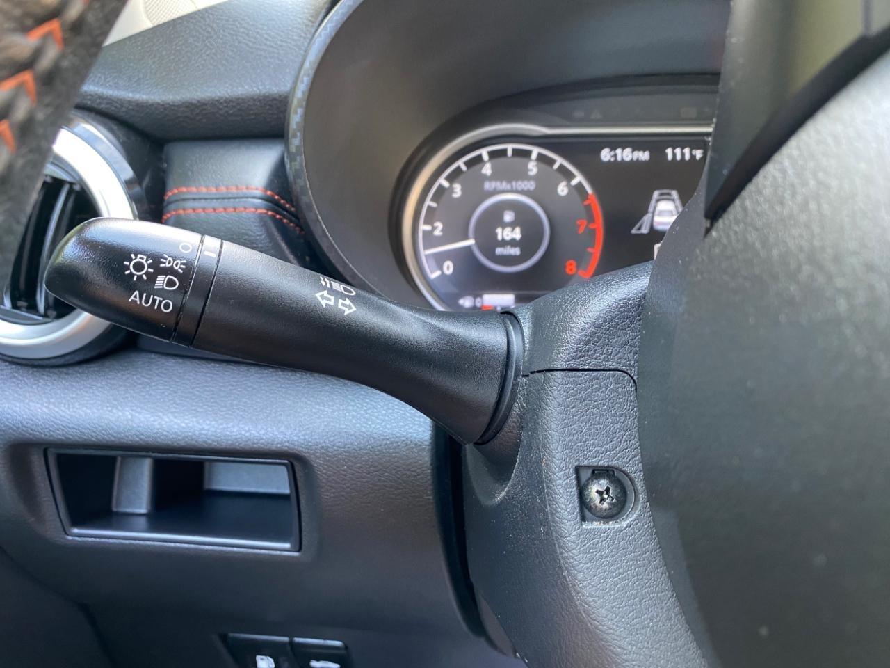 Nissan Versa SR 2025
