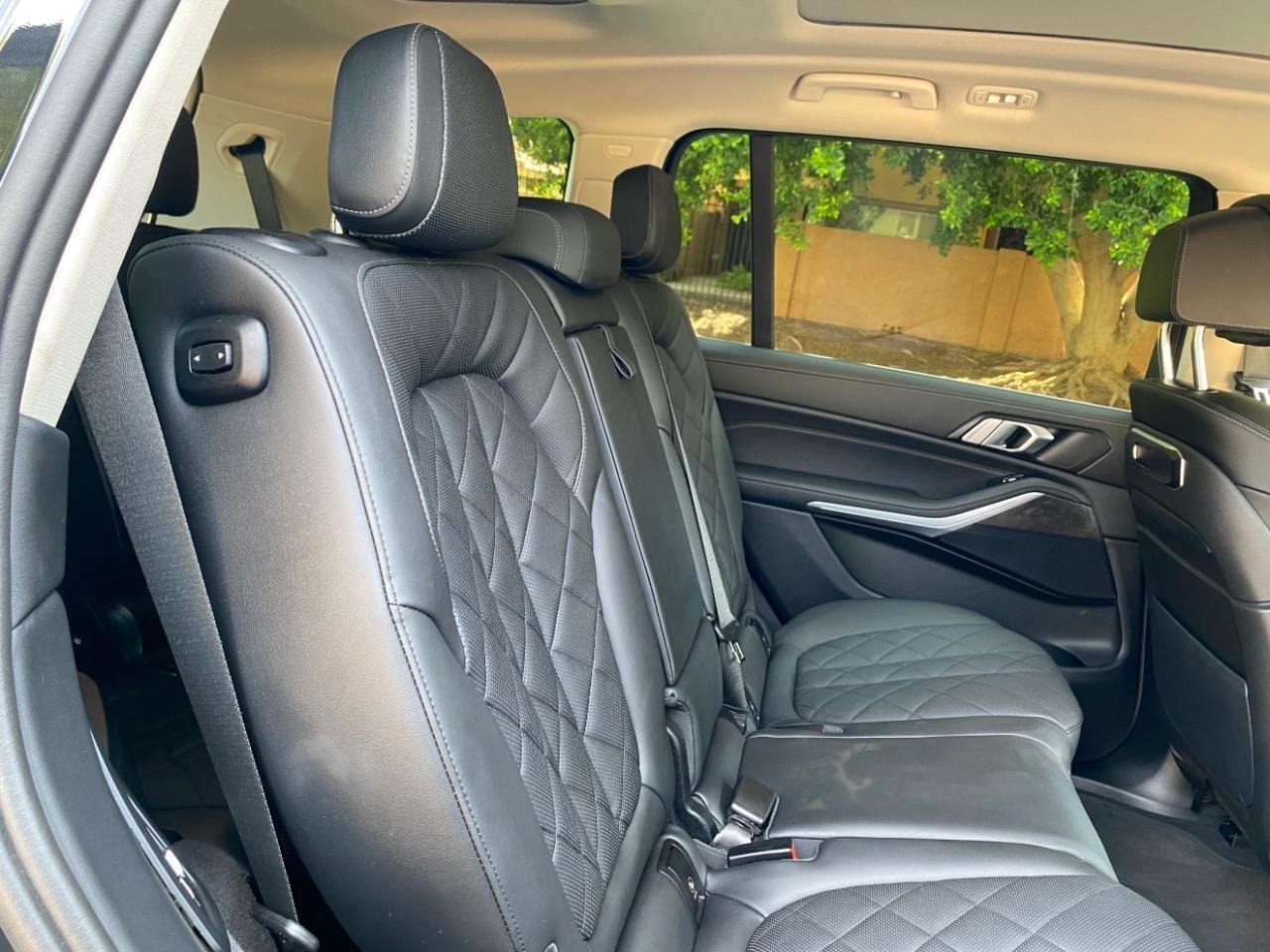 BMW X7 xDrive40i 2025