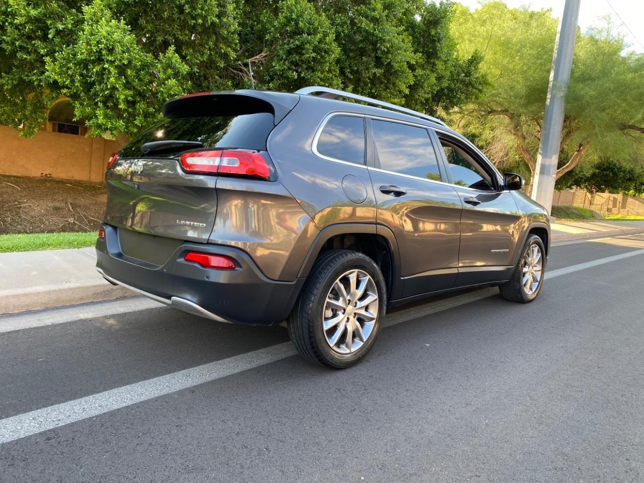 Jeep Cherokee Limited FWD 2018