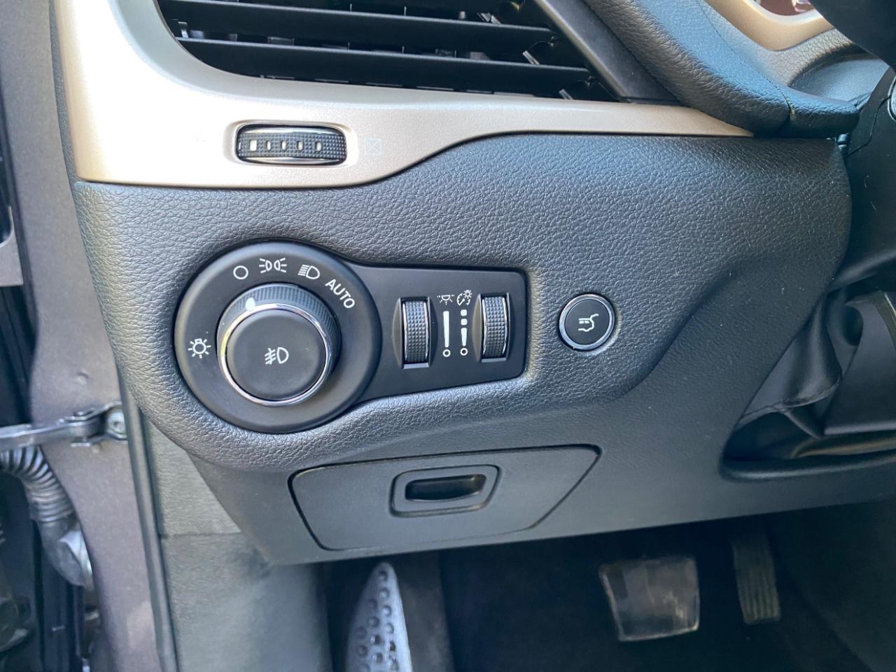 Jeep Cherokee Limited FWD 2018