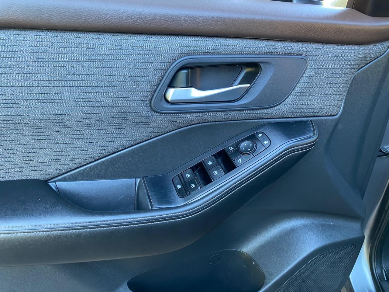 Nissan Rogue SV 2023