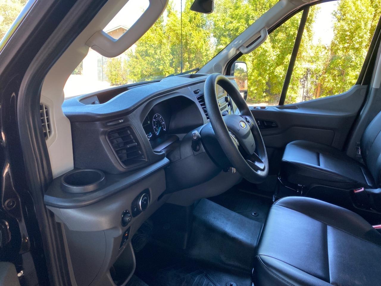 Ford Transit 250 Van High Roof w/Sliding Pass. 148-in. WB EL 2023