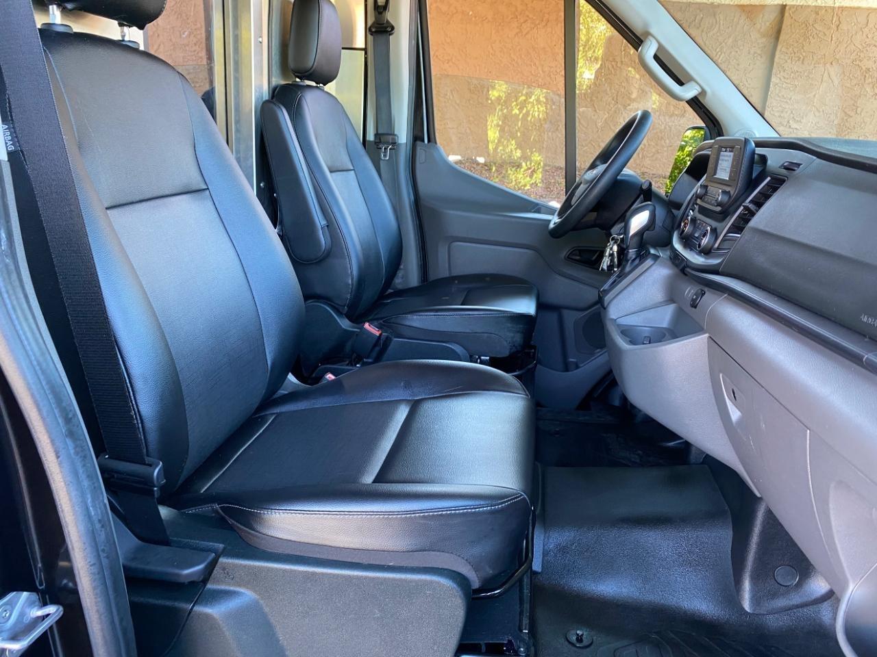 Ford Transit 250 Van High Roof w/Sliding Pass. 148-in. WB EL 2023