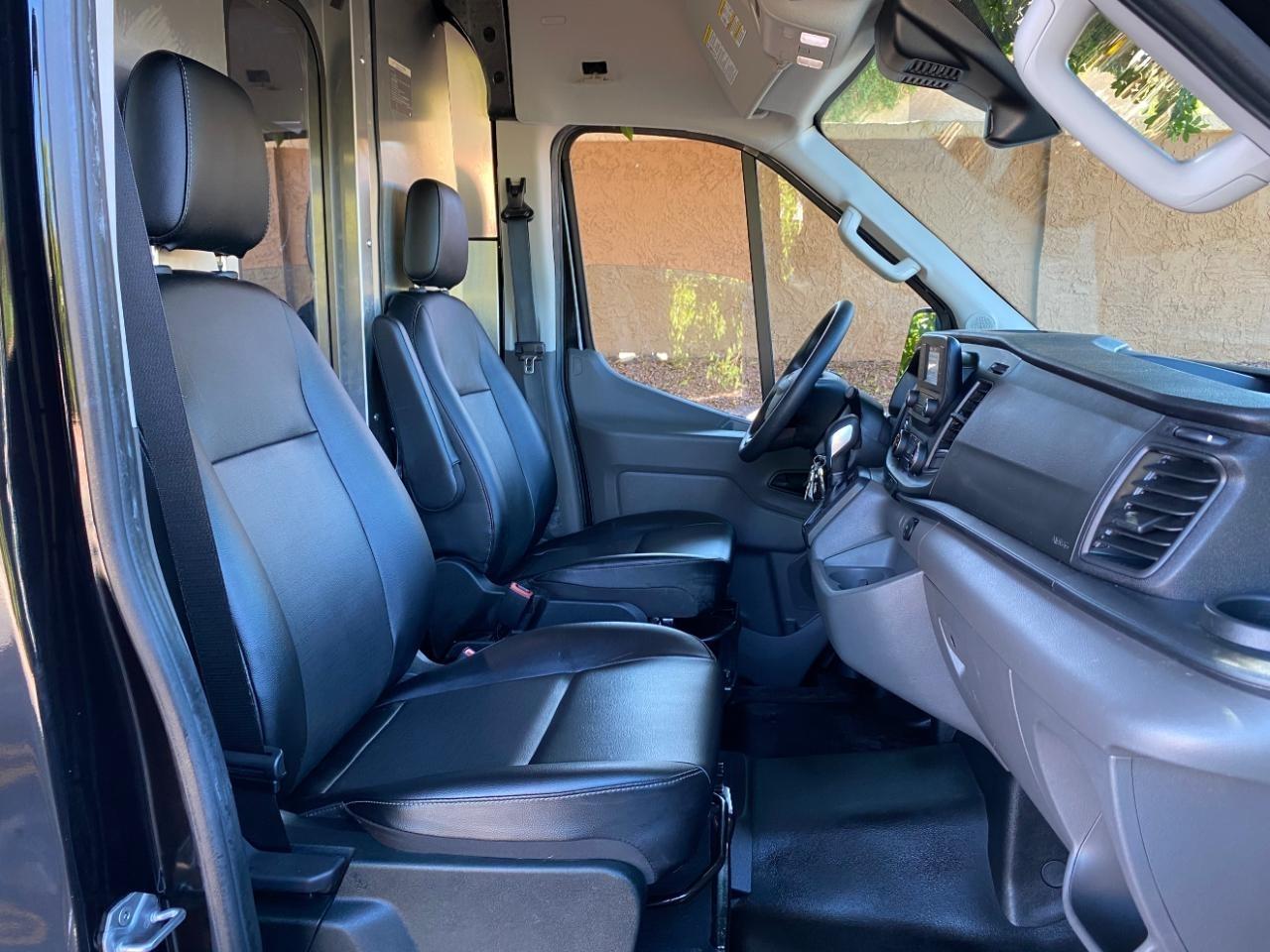 Ford Transit 250 Van High Roof w/Sliding Pass. 148-in. WB EL 2023