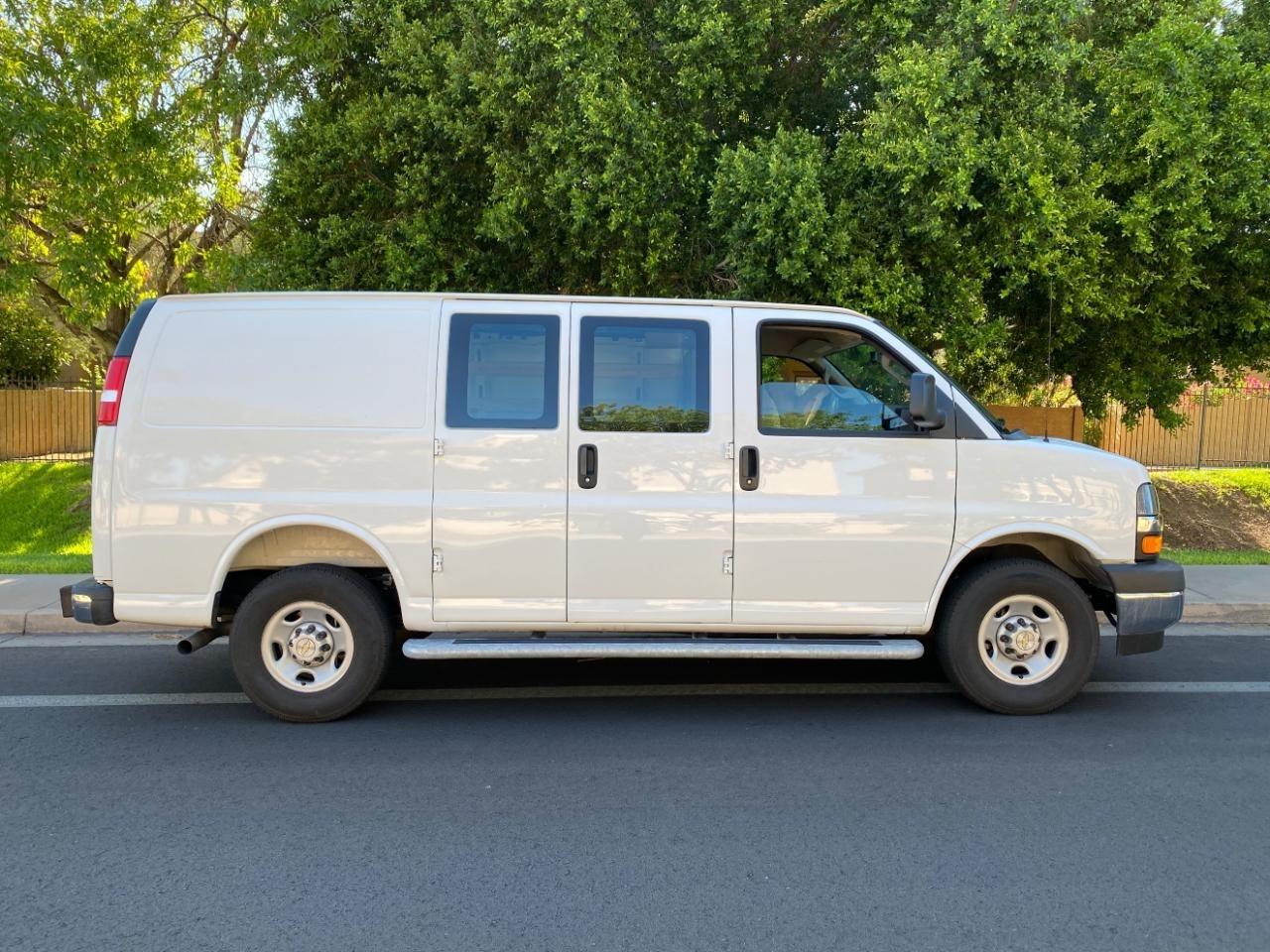 Chevrolet Express 2500 Cargo 2025