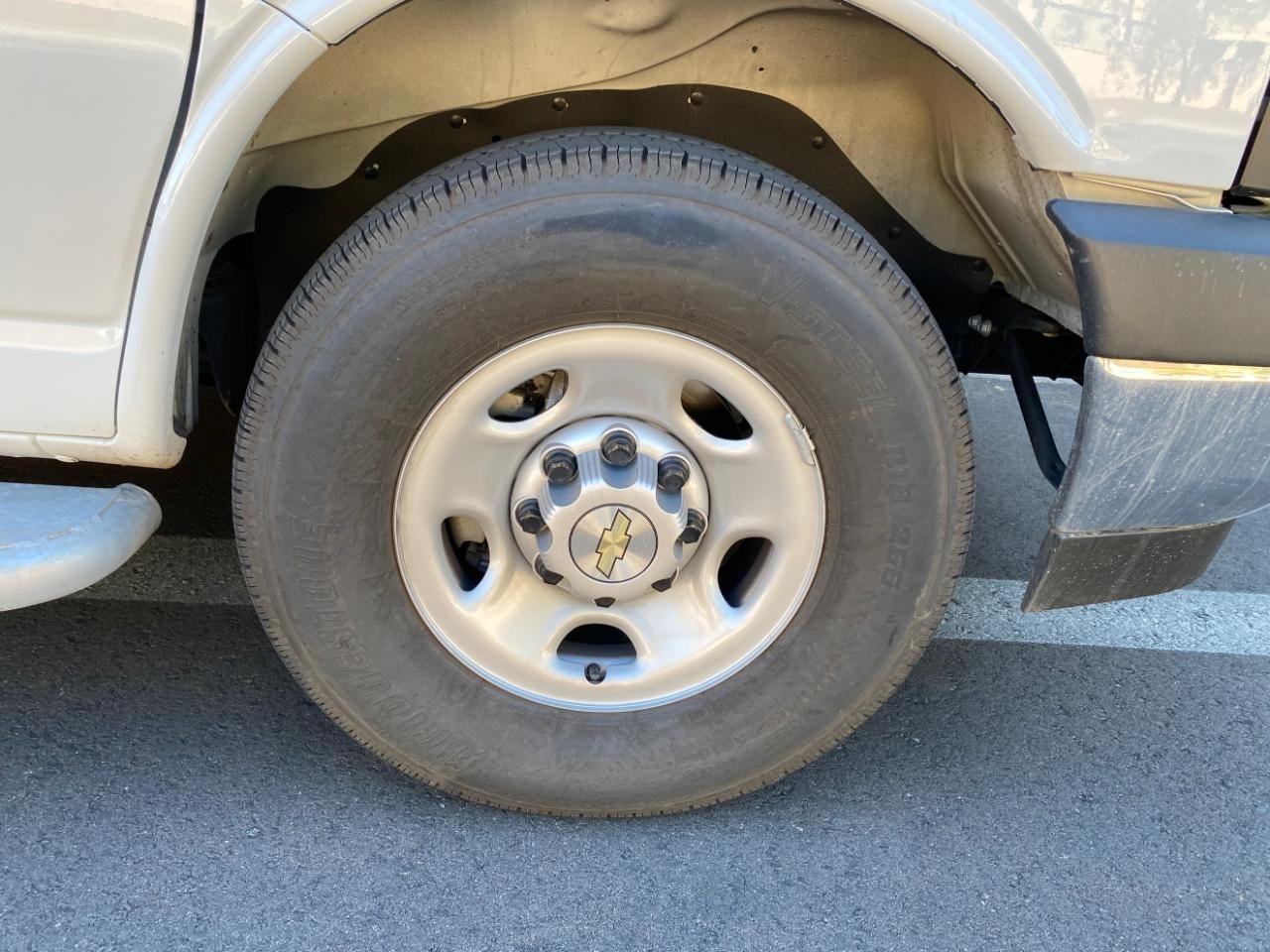 Chevrolet Express 2500 Cargo 2025