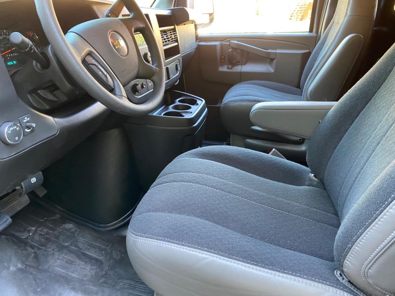 Chevrolet Express 2500 Cargo 2025
