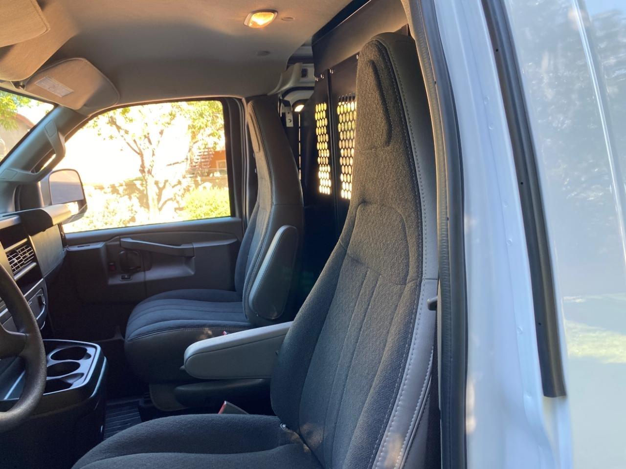 Chevrolet Express 2500 Cargo 2025