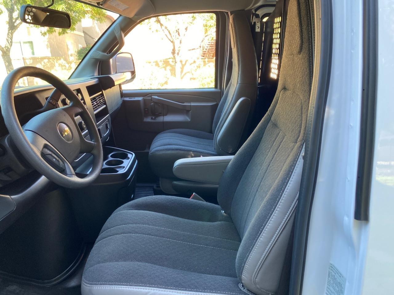 Chevrolet Express 2500 Cargo 2025