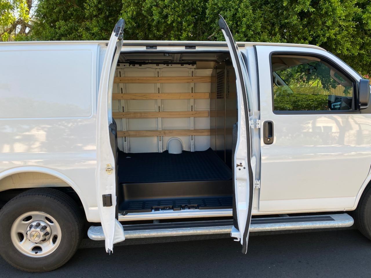 Chevrolet Express 2500 Cargo 2025