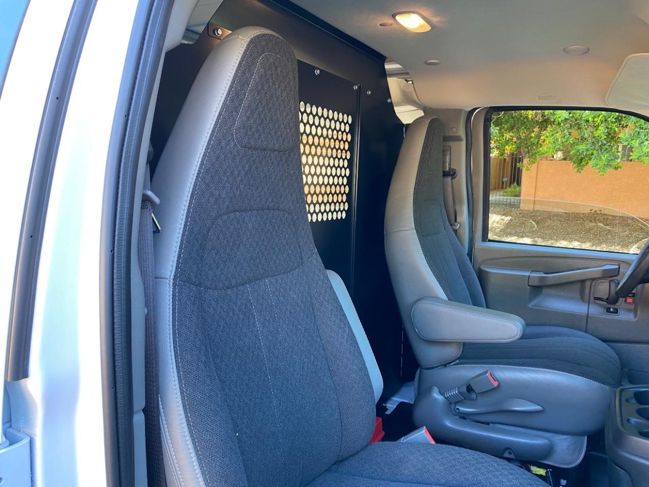 Chevrolet Express 2500 Cargo 2025