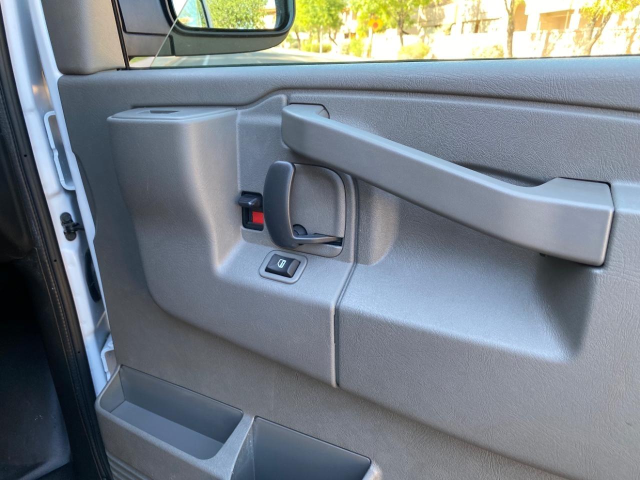 Chevrolet Express 2500 Cargo 2025