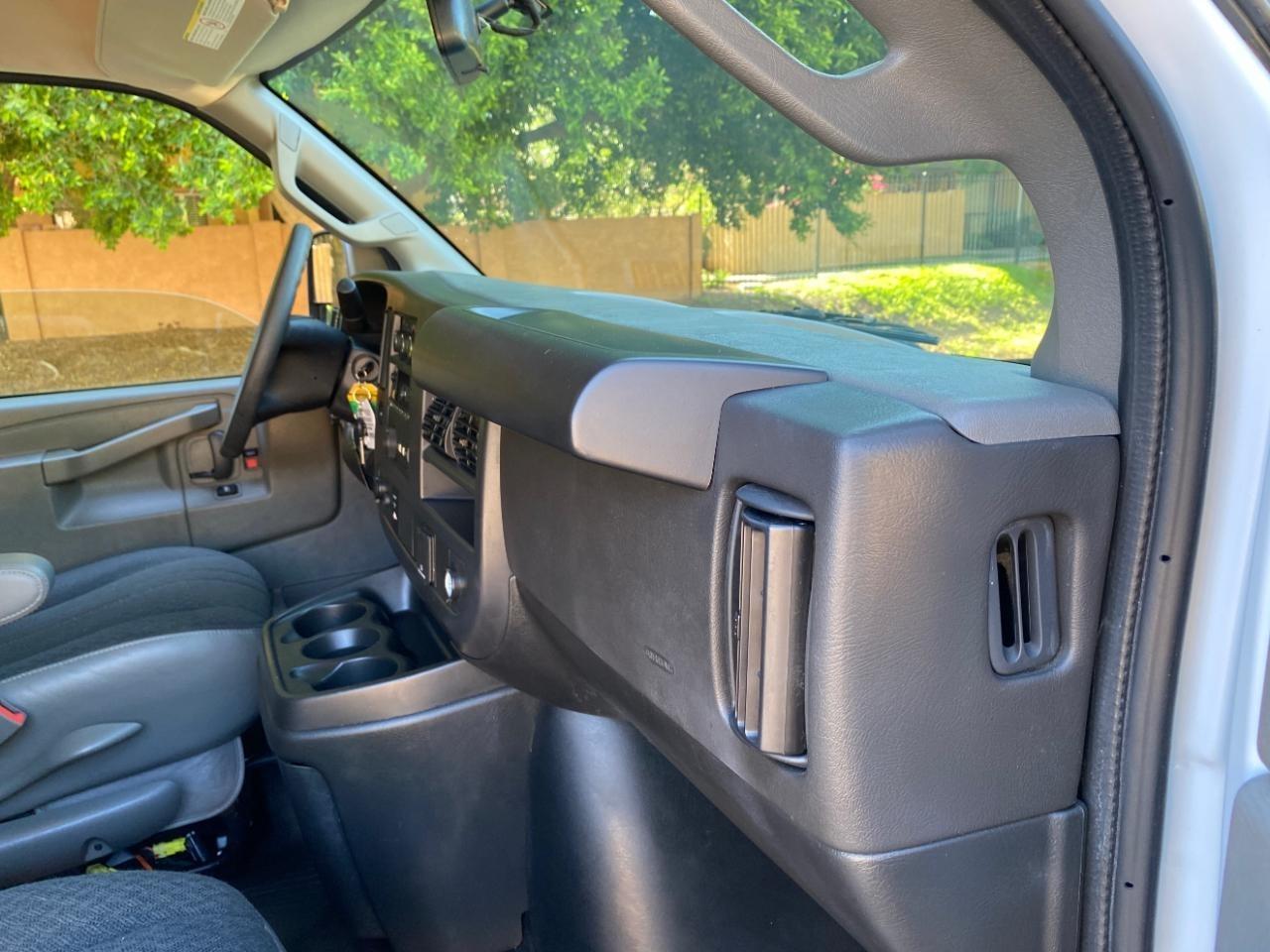 Chevrolet Express 2500 Cargo 2025