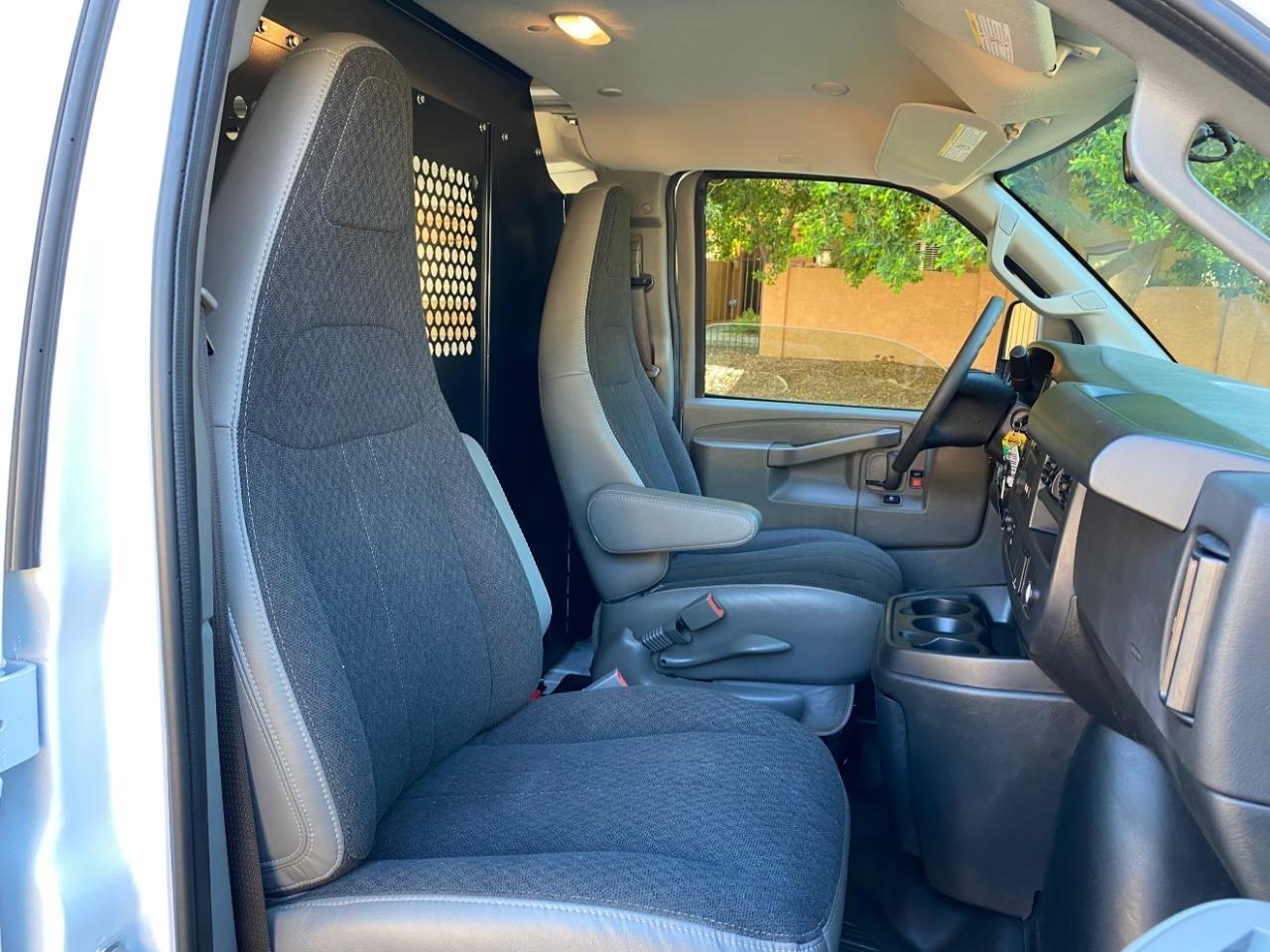 Chevrolet Express 2500 Cargo 2025
