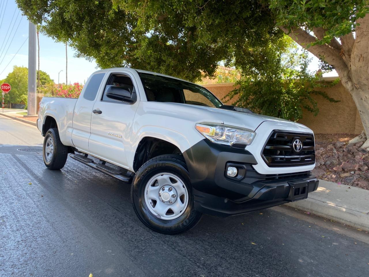 2017 Toyota Tacoma SR5 Access Cab I4 6AT 2WD