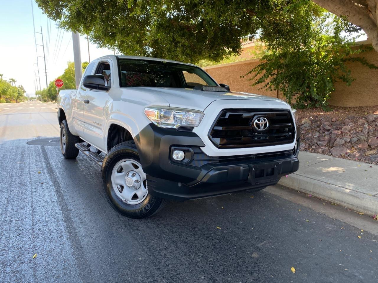 Toyota Tacoma SR5 Access Cab I4 6AT 2WD 2017