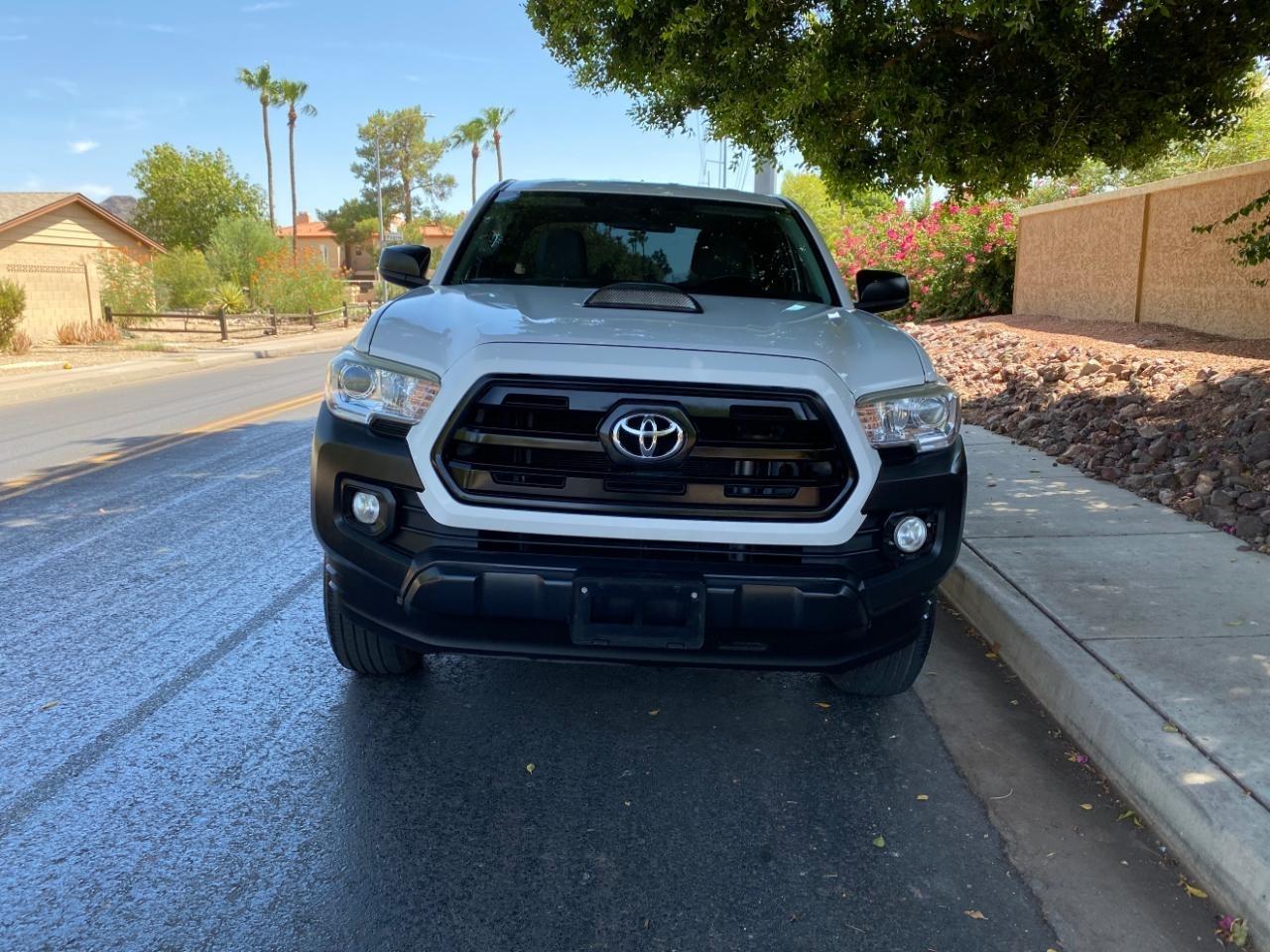 Toyota Tacoma SR5 Access Cab I4 6AT 2WD 2017