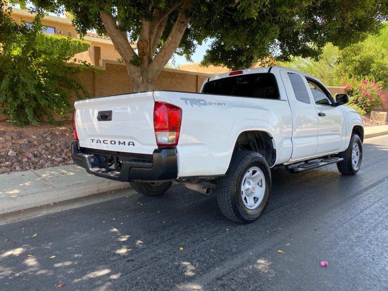 Toyota Tacoma SR5 Access Cab I4 6AT 2WD 2017