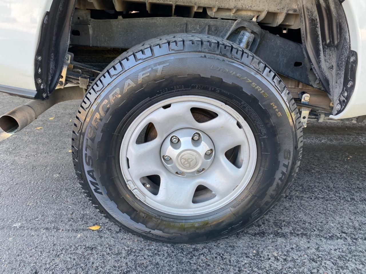 Toyota Tacoma SR5 Access Cab I4 6AT 2WD 2017