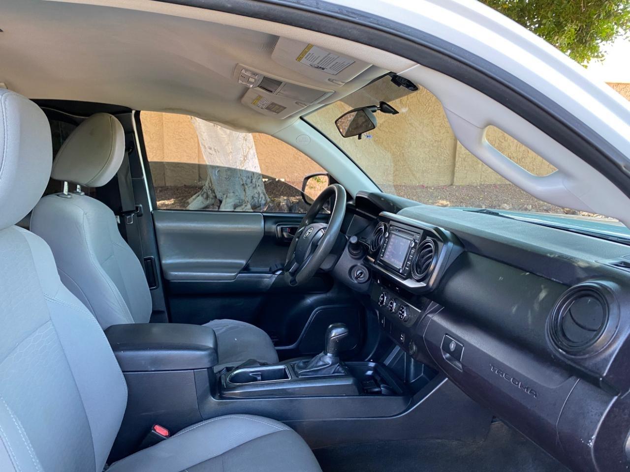 Toyota Tacoma SR5 Access Cab I4 6AT 2WD 2017