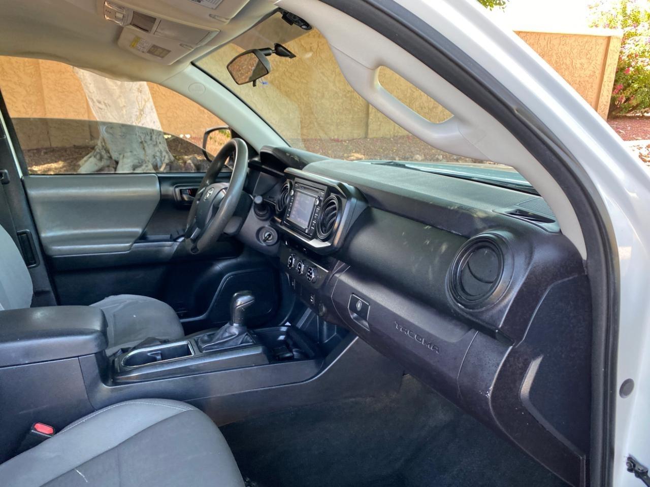 Toyota Tacoma SR5 Access Cab I4 6AT 2WD 2017