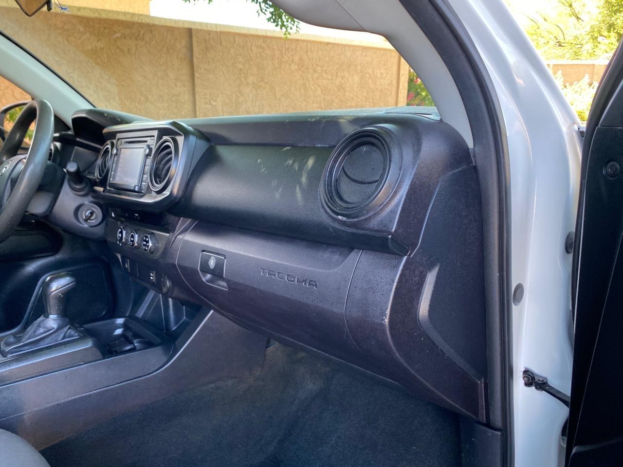 Toyota Tacoma SR5 Access Cab I4 6AT 2WD 2017