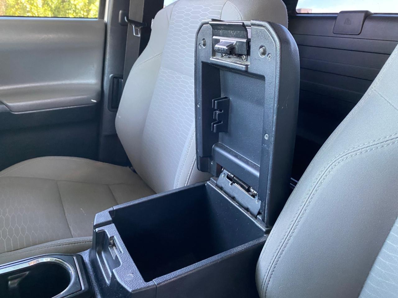 Toyota Tacoma SR5 Access Cab I4 6AT 2WD 2017