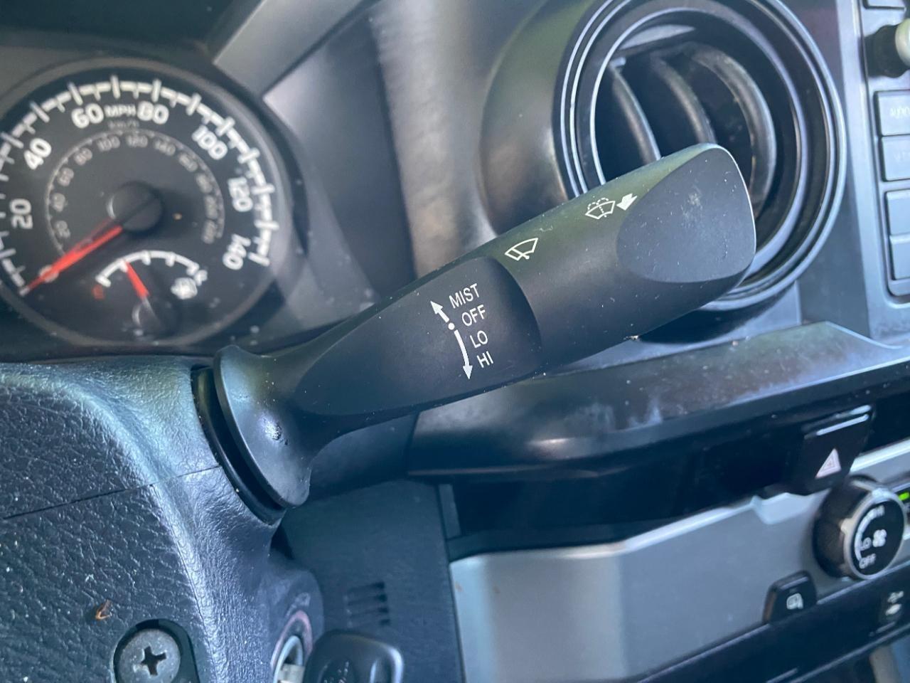 Toyota Tacoma SR5 Access Cab I4 6AT 2WD 2017