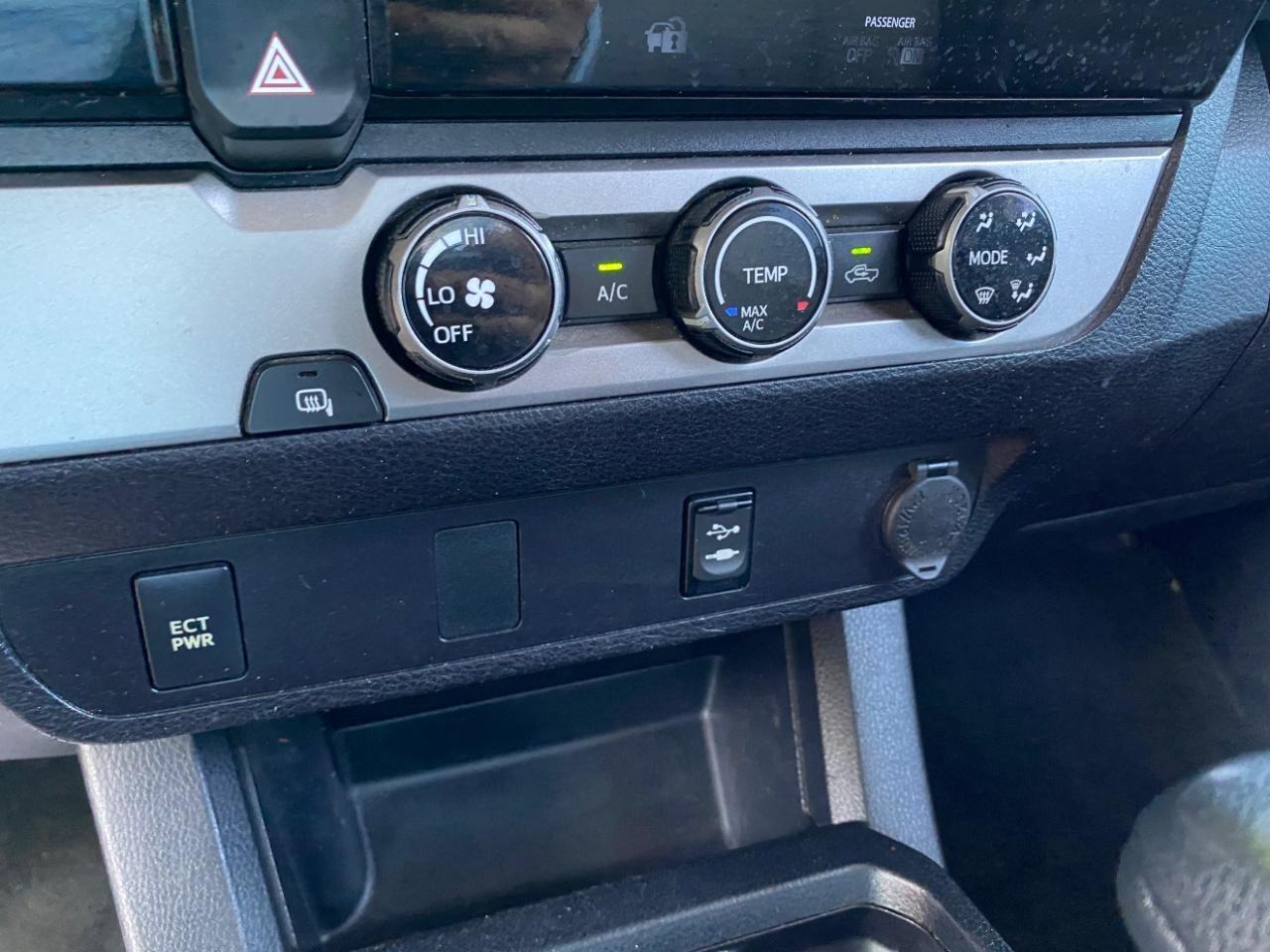 Toyota Tacoma SR5 Access Cab I4 6AT 2WD 2017