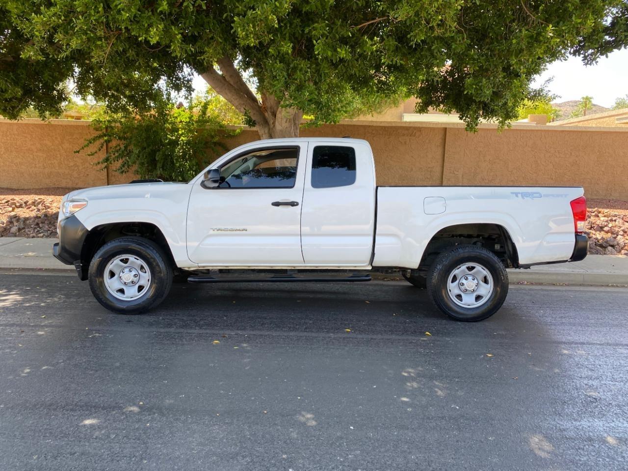 Toyota Tacoma SR5 Access Cab I4 6AT 2WD 2017